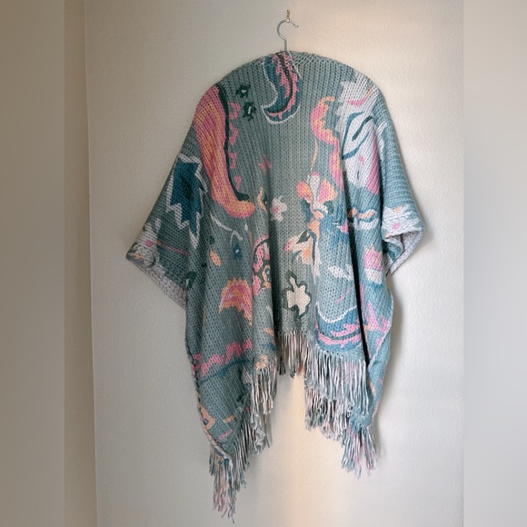 Anthropologie poncho with Tag. - Picture 5 of 6